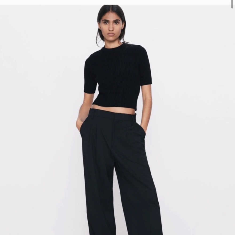 ZARA RIBBED CROPPED SWEATER